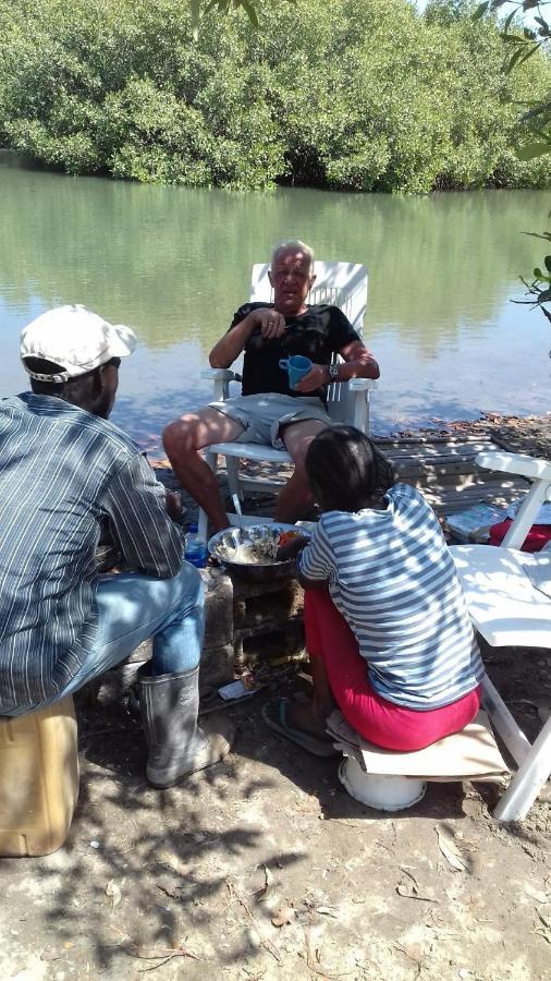 Mangrove Beach Sanyang エクステリア 写真